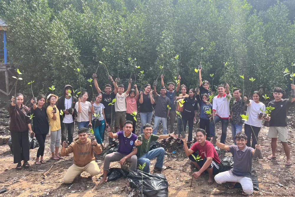 Pemkot Kupang Apresiasi Aksi Pemuda Tanam Mangrove di Pesisir Oesapa Barat