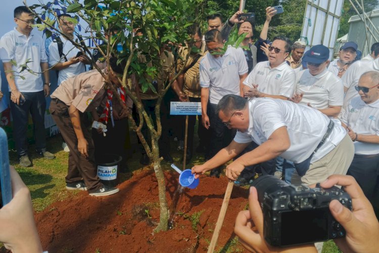 Menteri Lingkungan Hidup Ajak Semua Pihak Perbaiki Hubungan dengan Alam