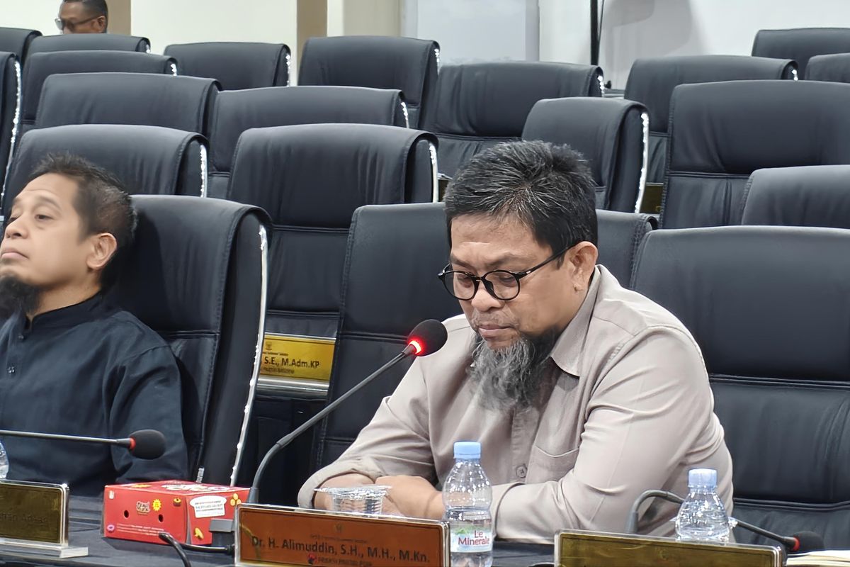 Ratusan Kepala Sekolah di Sulsel Mundur dari Jabatan, Diduga Terkait Temuan BPK soal Dana BOS Ratusan Kepala Sekolah di Sulsel Mundur dari Jabatan, Diduga Terkait Temuan BPK soal Dana BOS