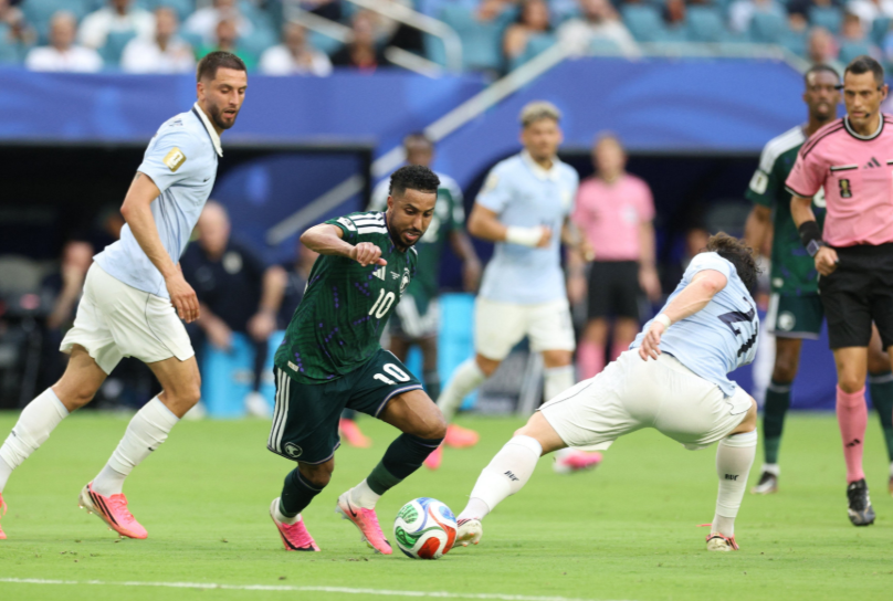 Laga Ketat Arab Saudi vs Uruguay: Gol Penyeimbang di Babak Kedua