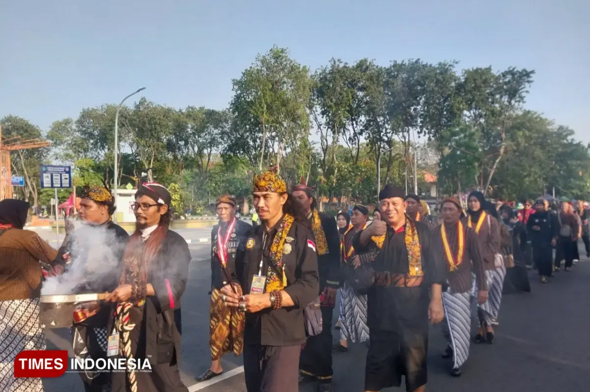 Tokoh Adat dan DPRD Sidoarjo Gelar Ziarah Makam Bupati Pertama RTP Tjokoronegoro