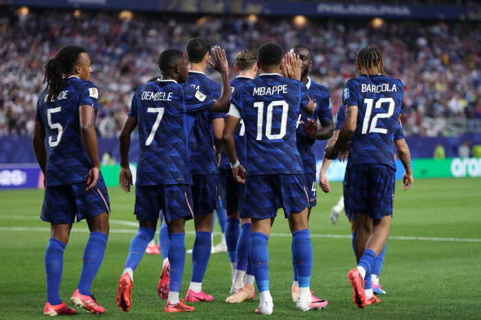 Prancis Tundukkan Irak 3-0, Mbappe Borong Dua Gol Meski Laga Sempat Tertunda Badai