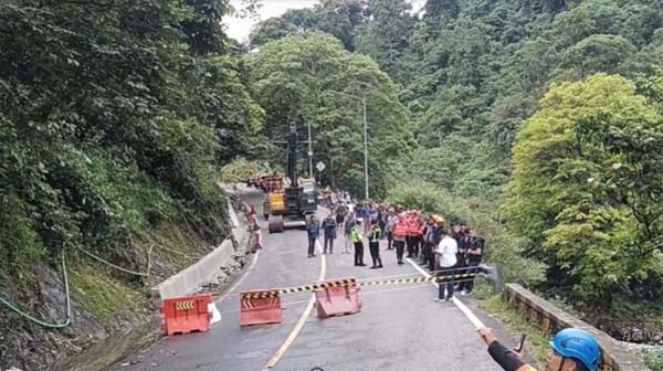 Longsor di Lembah Anai, Jalur Padang-Bukittinggi Ditutup Sementara