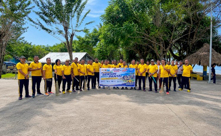 Sambut Hari Bhayangkara ke-80, Polres Malaka Gelar Aksi Bersih Pantai Loodik