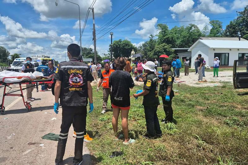 Sembilan Biksu Buddha Tewas Ditabrak Truk Pikap yang Dikemudikan Bocah 11 Tahun di Thailand