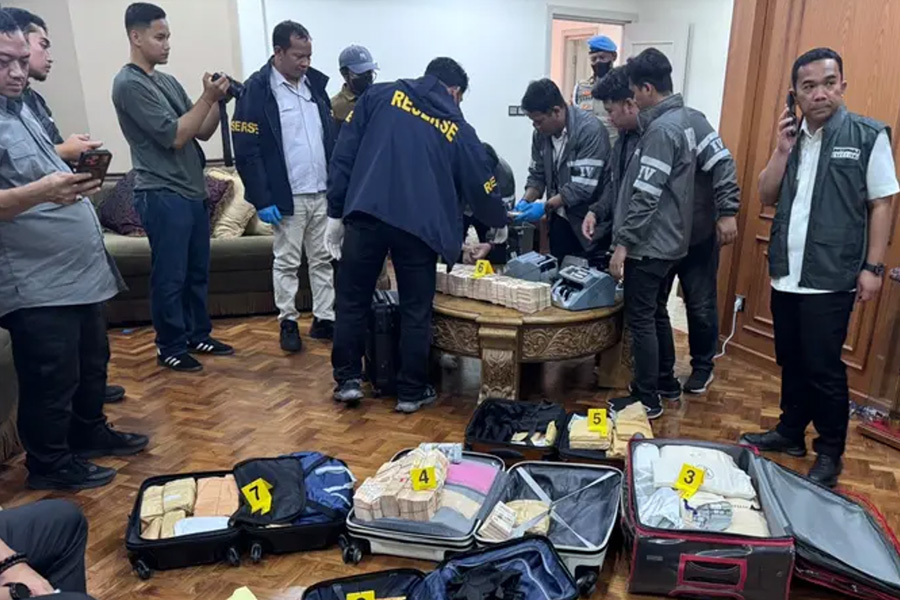 Polri Amankan 74 Kilogram Emas dan Ratusan Miliar Rupiah dalam Pengusutan Tiga Kasus Korupsi Polri Amankan 74 Kilogram Emas dan Ratusan Miliar Rupiah dalam Pengusutan Tiga Kasus Korupsi