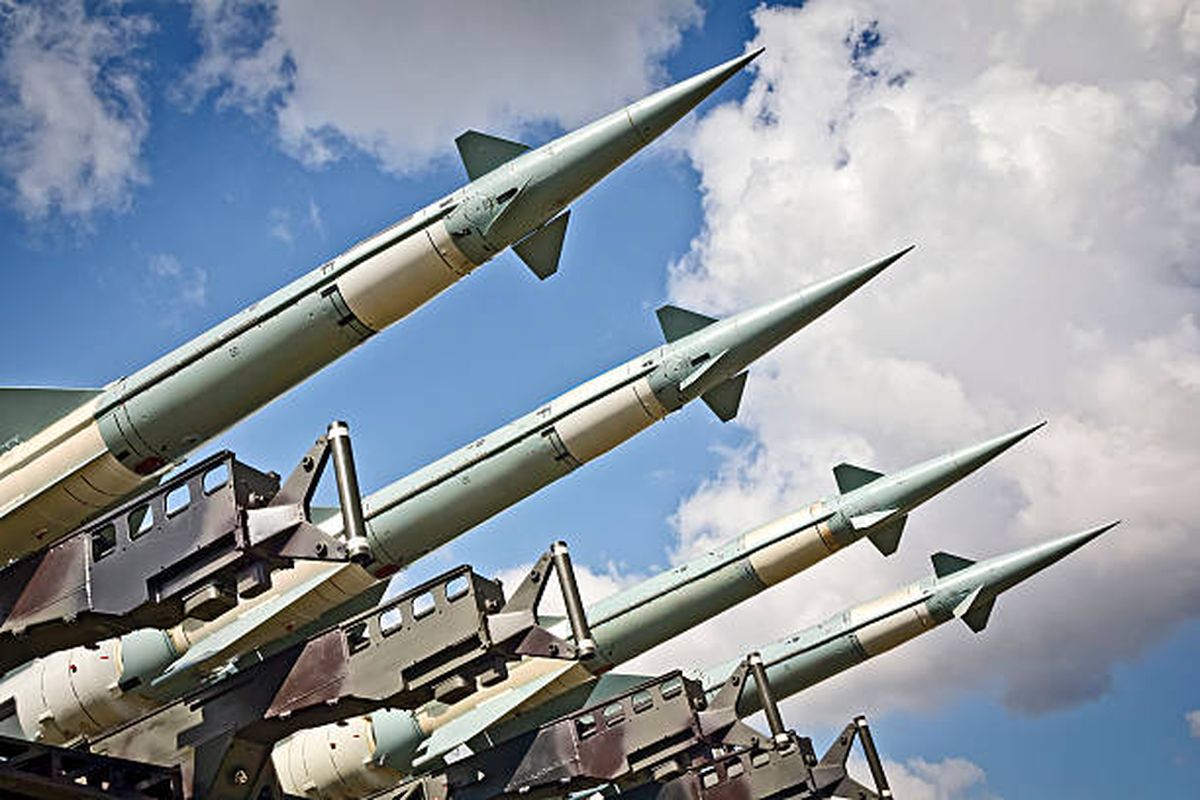 Iran Klaim Luncurkan 10 Rudal Balistik ke Fasilitas Militer AS di Timur Tengah Iran Klaim Luncurkan 10 Rudal Balistik ke Fasilitas Militer AS di Timur Tengah