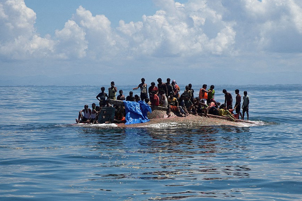 Diduga Lebih dari 500 Pengungsi Rohingya Tewas setelah Dua Kapal Tenggelam di Perairan Myanmar Diduga Lebih dari 500 Pengungsi Rohingya Tewas setelah Dua Kapal Tenggelam di Perairan Myanmar