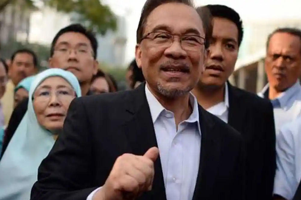 Anwar Ibrahim Tegaskan Malaysia Akan Deportasi Warga Israel yang Ditemukan di Negaranya Anwar Ibrahim Tegaskan Malaysia Akan Deportasi Warga Israel yang Ditemukan di Negaranya