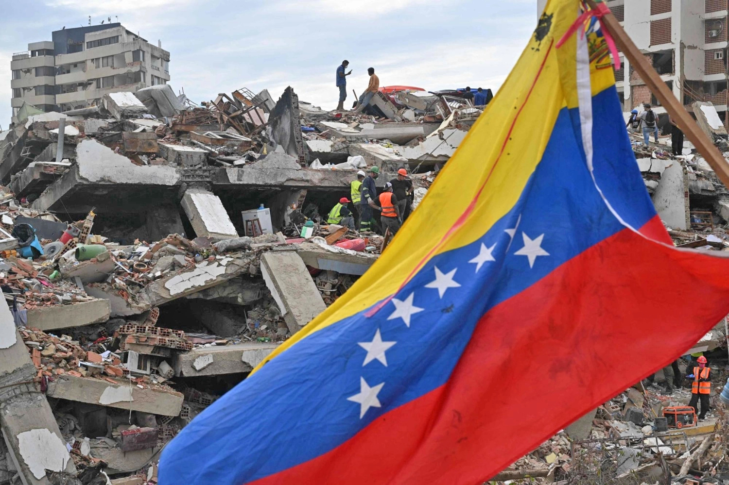 Korban Meninggal Gempa Venezuela Naik Menjadi 4.930 Orang Korban Meninggal Gempa Venezuela Naik Menjadi 4.930 Orang