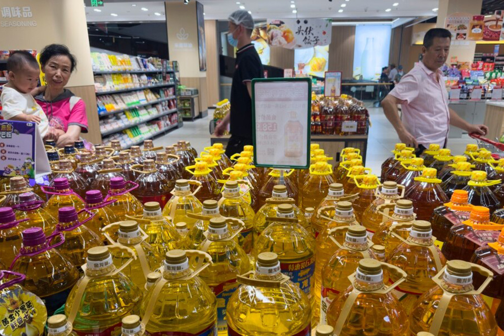 Malaysia Bongkar Sindikat Penyalahgunaan Minyak Goreng Subsidi, Sitaan Capai Rp2,7 Miliar Malaysia Bongkar Sindikat Penyalahgunaan Minyak Goreng Subsidi, Sitaan Capai Rp2,7 Miliar