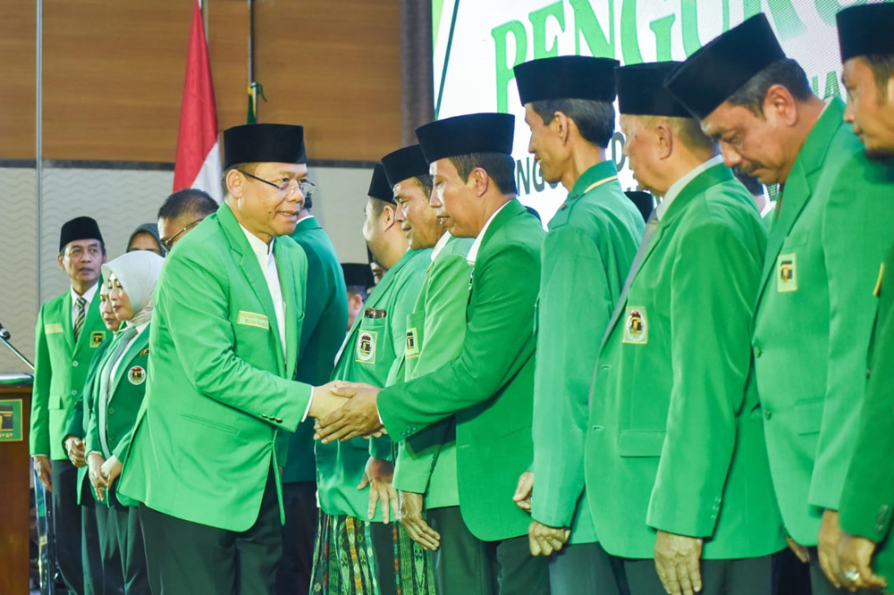 Mardiono Kukuhkan Pengurus PPP se-Jawa Tengah, Siapkan Strategi Hadapi Pemilu 2029 Mardiono Kukuhkan Pengurus PPP se-Jawa Tengah, Siapkan Strategi Hadapi Pemilu 2029
