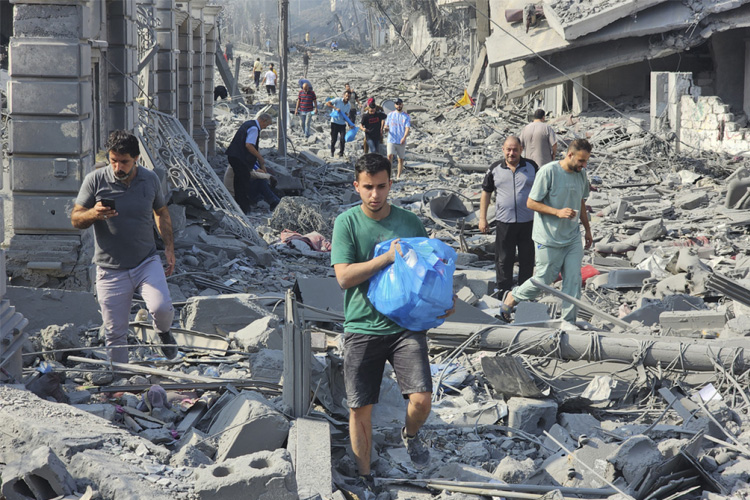 Serangan Udara Israel Tewaskan Satu Keluarga di Gaza Serangan Udara Israel Tewaskan Satu Keluarga di Gaza