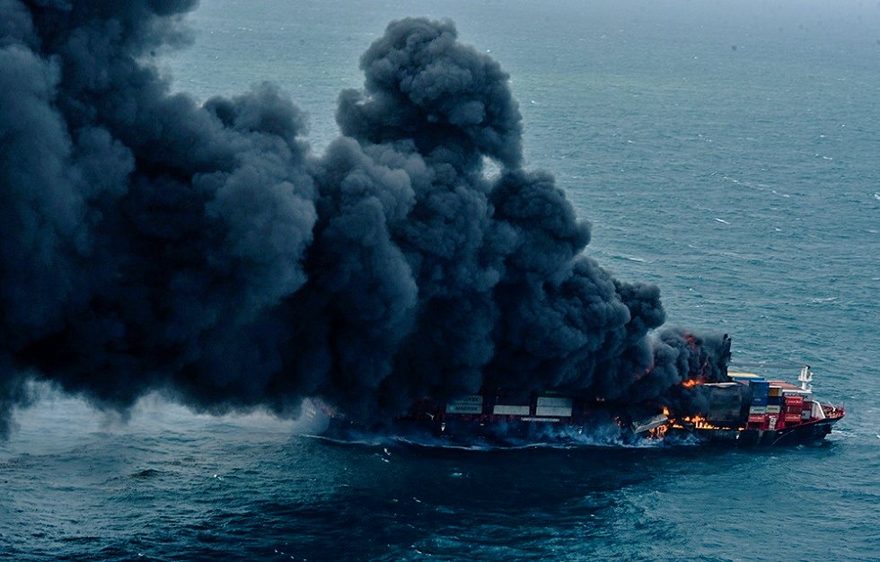Houthi Klaim Lancarkan Serangan ke Kapal Tanker Arab Saudi Houthi Klaim Lancarkan Serangan ke Kapal Tanker Arab Saudi