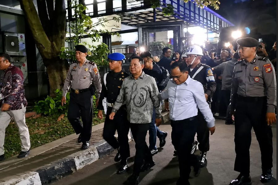 Mantan Jampidsus Febrie Adriansyah Ditahan Kejagung Terkait Dugaan Korupsi dan TPPU Mantan Jampidsus Febrie Adriansyah Ditahan Kejagung Terkait Dugaan Korupsi dan TPPU