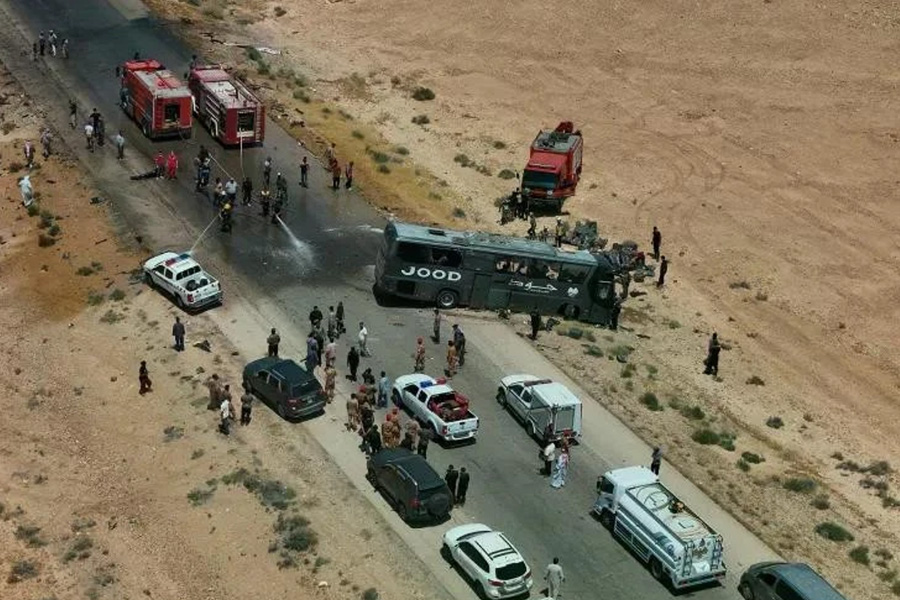 Kecelakaan Dua Bus di Suriah Tewaskan 35 Orang Kecelakaan Dua Bus di Suriah Tewaskan 35 Orang
