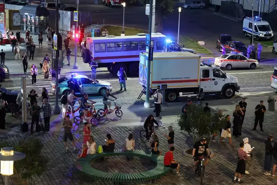 Ledakan Bom di Restoran Moskow Tewaskan Tiga Orang, Puluhan Pengunjung Terluka Ledakan Bom di Restoran Moskow Tewaskan Tiga Orang, Puluhan Pengunjung Terluka