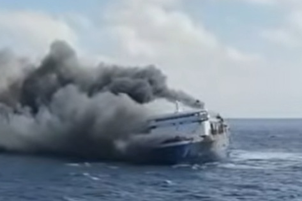 Kebakaran KMP Mutiara Sentosa 2 di Sumenep, Lima Orang Meninggal Dunia dan 231 Selamat Kebakaran KMP Mutiara Sentosa 2 di Sumenep, Lima Orang Meninggal Dunia dan 231 Selamat