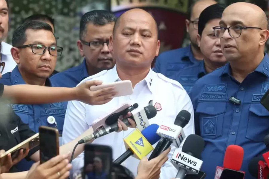 Kejagung Periksa Puluhan Saksi dalam Dugaan Korupsi Tata Kelola MBG Kejagung Periksa Puluhan Saksi dalam Dugaan Korupsi Tata Kelola MBG
