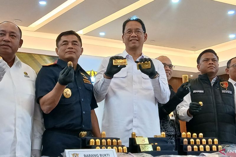 Penyelundupan 17,43 Kg Emas Digagalkan Bea Cukai di Soetta Penyelundupan 17,43 Kg Emas Digagalkan Bea Cukai di Soetta
