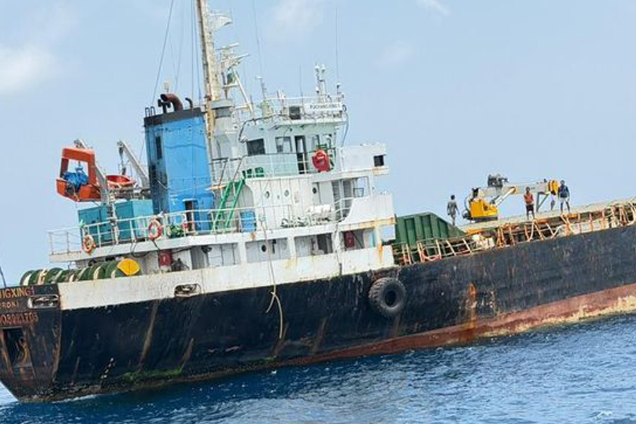 Dua Kapal Diduga Bawa Narkotika Diamankan di Perairan Kepri, 800 Kg Ketamin Disita Dua Kapal Diduga Bawa Narkotika Diamankan di Perairan Kepri, 800 Kg Ketamin Disita