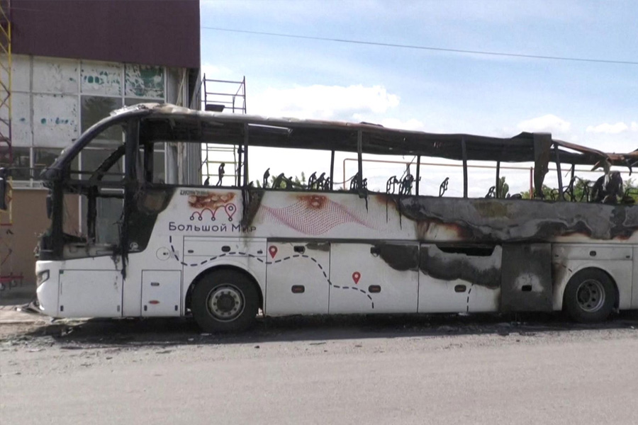 Bus Penumpang Diserang di Lugansk, 8 Orang Tewas