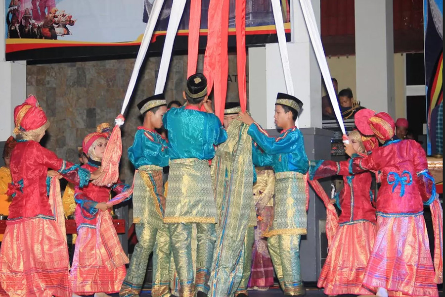 Maapam dan Tari Salapan Aia Bangih Resmi Jadi Warisan Budaya Indonesia