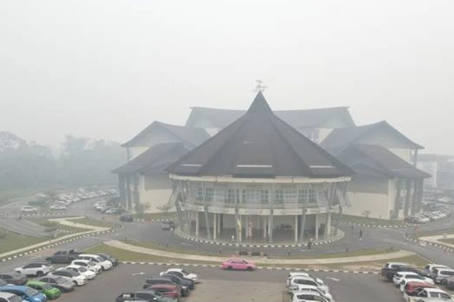Sarawak Hentikan Status Darurat Kabut Asap, Polusi Masih Sangat Tidak Sehat Sarawak Hentikan Status Darurat Kabut Asap, Polusi Masih Sangat Tidak Sehat