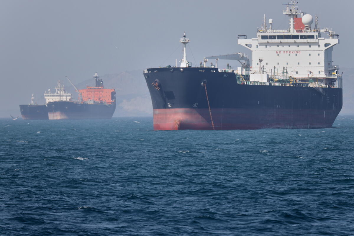 Tujuh Kapal Tanker Jadi Sasaran, Konflik Iran-AS Masuki Babak Baru