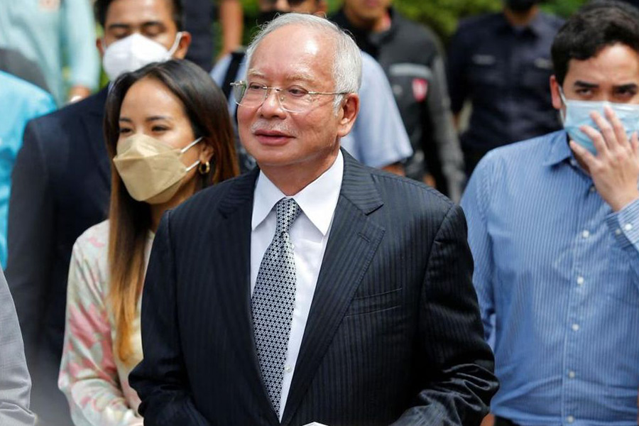 Raja Malaysia Izinkan Najib Razak Jalani Tahanan Rumah dengan Syarat