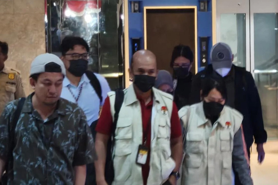 KPK Geledah Kantor BPN Jawa Timur Terkait Kasus Dugaan Korupsi ATR/BPN KPK Geledah Kantor BPN Jawa Timur Terkait Kasus Dugaan Korupsi ATR/BPN