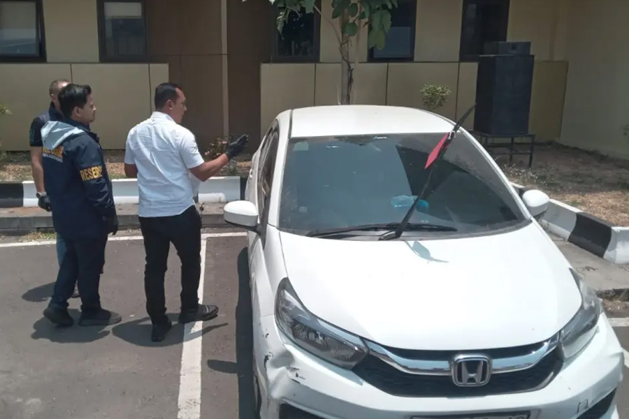 Tiga Debt Collector Jadi Tersangka Usai Rusak Mobil Mahasiswi di Kartasura Tiga Debt Collector Jadi Tersangka Usai Rusak Mobil Mahasiswi di Kartasura