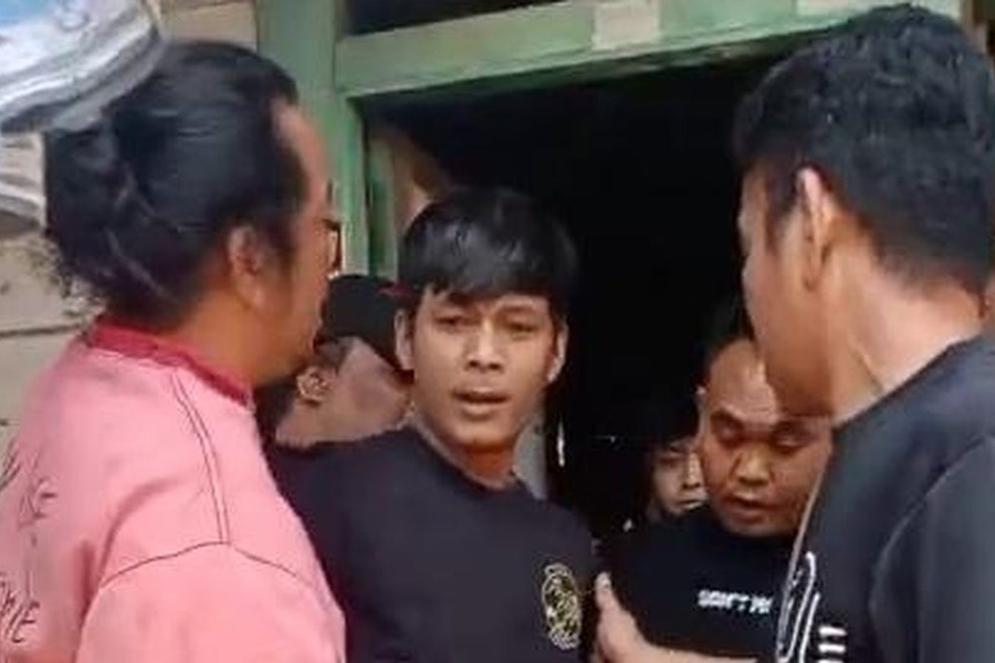 Tak Terima Hubungan Berakhir, Pria di Palembang Ditangkap Usai Siram Mantan Pacar dengan Air Keras Tak Terima Hubungan Berakhir, Pria di Palembang Ditangkap Usai Siram Mantan Pacar dengan Air Keras