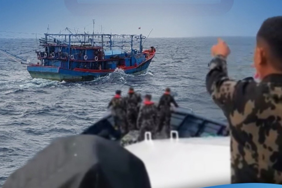 KM Maulana 23 Diamankan di Laut Aru, 28 ABK Diperiksa KKP KM Maulana 23 Diamankan di Laut Aru, 28 ABK Diperiksa KKP