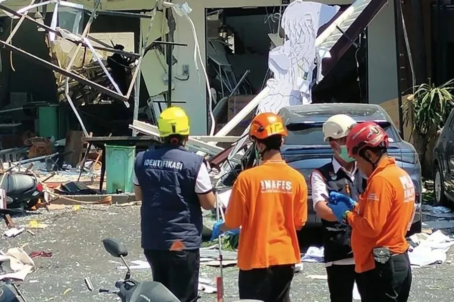 Ledakan Terjadi di Pakuwon City Surabaya, Lima Warga Dilarikan ke Rumah Sakit Ledakan Terjadi di Pakuwon City Surabaya, Lima Warga Dilarikan ke Rumah Sakit