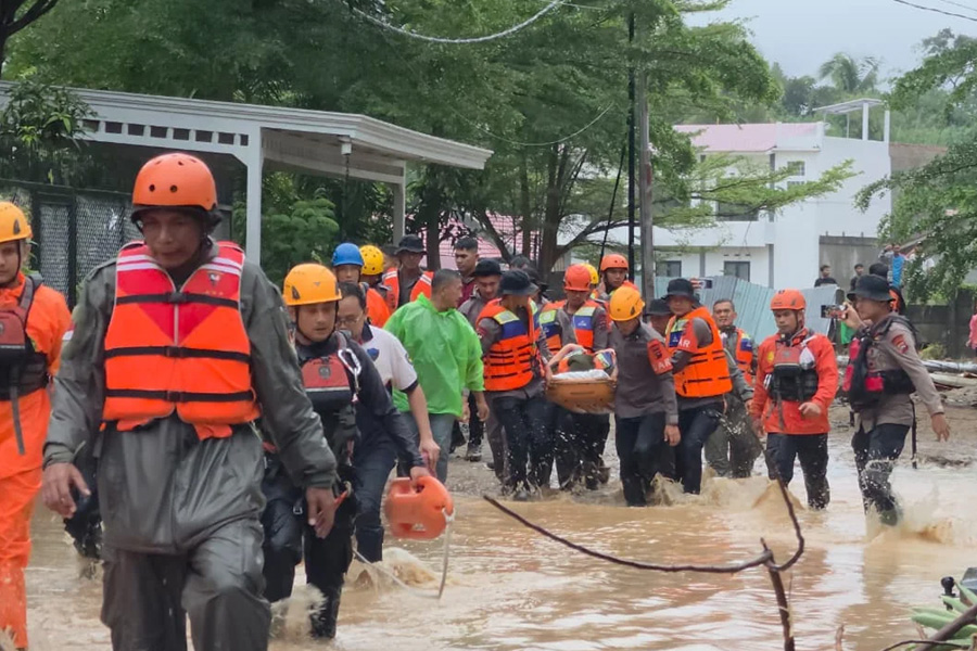 Banjir Rendam Sejumlah Wilayah di Padang, 225 KK Terdampak Banjir Rendam Sejumlah Wilayah di Padang, 225 KK Terdampak