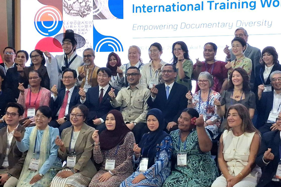 Indonesia dan Korea Selatan Gandeng 19 Negara Asia Perkuat Pengakuan Arsip Budaya di UNESCO Indonesia dan Korea Selatan Gandeng 19 Negara Asia Perkuat Pengakuan Arsip Budaya di UNESCO