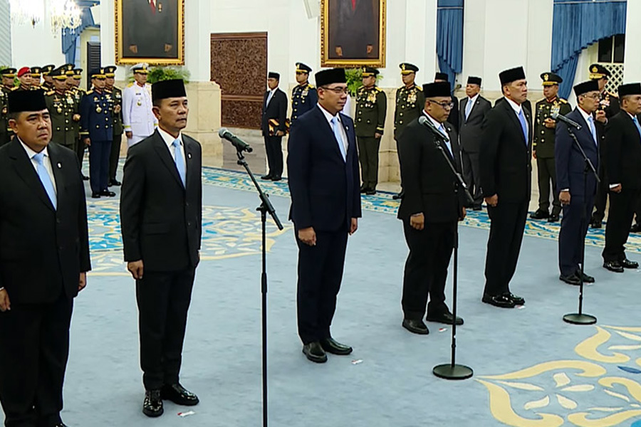 Prabowo Lantik Tujuh Pejabat Baru, Empat Wamen dan Tiga Pimpinan Badan Resmi Diangkat Prabowo Lantik Tujuh Pejabat Baru, Empat Wamen dan Tiga Pimpinan Badan Resmi Diangkat