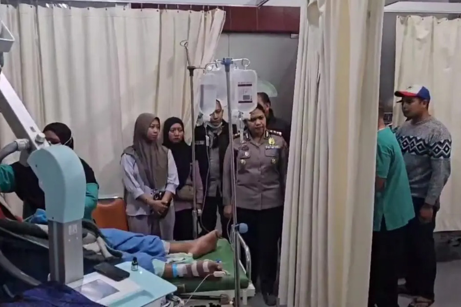Karhutla Gunung Bromo Renggut Empat Nyawa, Dua Korban Luka Bakar Dirawat di Surabaya Karhutla Gunung Bromo Renggut Empat Nyawa, Dua Korban Luka Bakar Dirawat di Surabaya