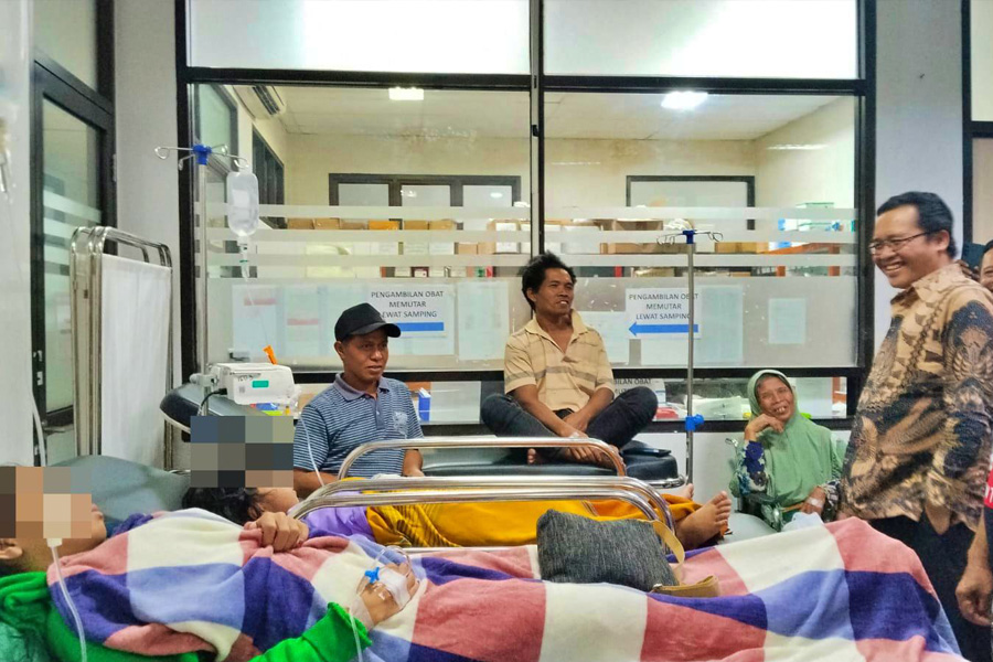 251 Warga Magelang Diduga Keracunan Es Buah, Puluhan Pasien Masih Dirawat 251 Warga Magelang Diduga Keracunan Es Buah, Puluhan Pasien Masih Dirawat