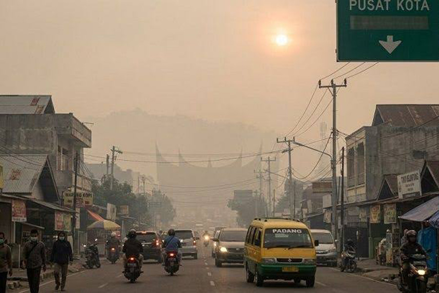 Kabut Asap Belum Mereda, Tiga Wilayah di Sumbar Lanjutkan Pembelajaran Jarak Jauh Kabut Asap Belum Mereda, Tiga Wilayah di Sumbar Lanjutkan Pembelajaran Jarak Jauh