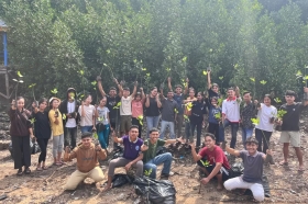 Pemkot Kupang Apresiasi Aksi Pemuda Tanam Mangrove di Pesisir Oesapa Barat