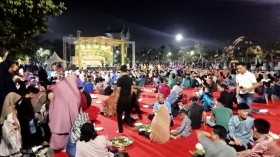 Malam dengan 7.000 Hidangan, Ribuan Warga Duduk Tanpa Sekat di An-Nur Sambut 1 Muharam