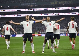 Inggris Singkirkan Meksiko 3-2 di Azteca