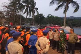 Pencarian 8 Orang Hilang di Perairan Anak Krakatau Terkendala Cuaca