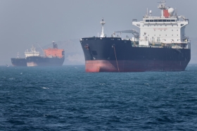 Tujuh Kapal Tanker Jadi Sasaran, Konflik Iran-AS Masuki Babak Baru