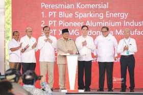 Bahlil Dampingi Prabowo Resmikan Ekspor Perdana Baterai EV dari Maluku Utara